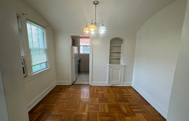 1 bed, 1 bath, 819 sqft, $1,650, Unit 104