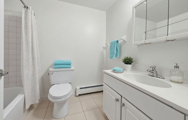 1 bed, 1 bath, 747 sqft, $1,695, Unit 116-16