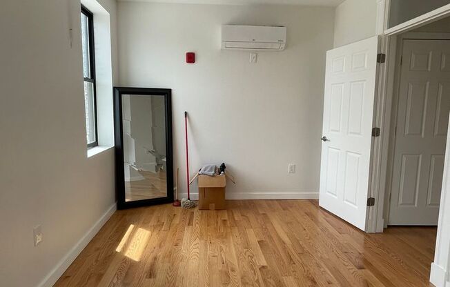 1 bed, 1 bath, 4 sqft, $1,425, Unit 3C