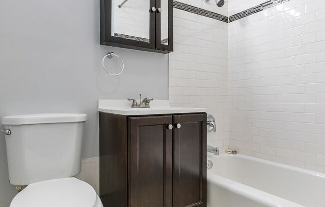 Studio, 1 bath, 387 sqft, $1,395, Unit 409