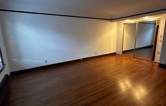 Studio, 1 bath, 429 sqft, $1,450, Unit Unit 307