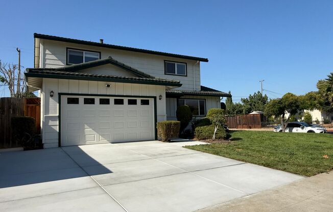 Spacious 5 bedroom 2.5 bath home in San Jose