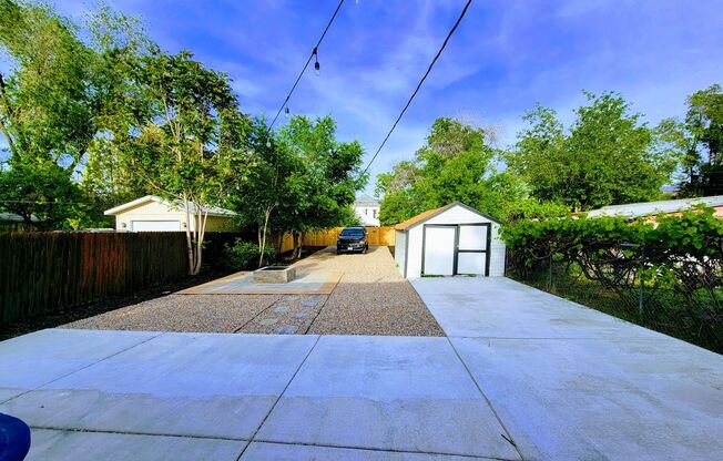 1371 Roberta St