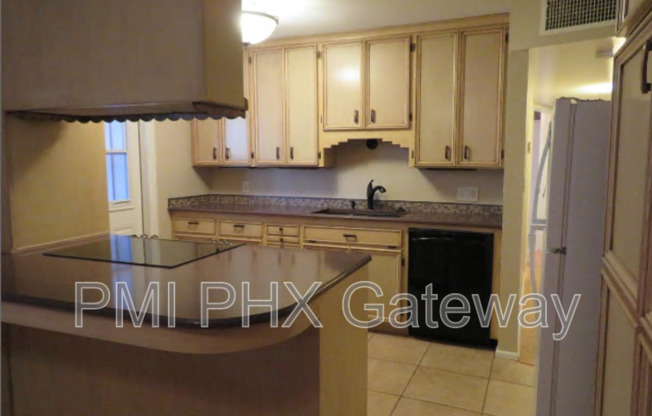 15 E MCKINLEY ST