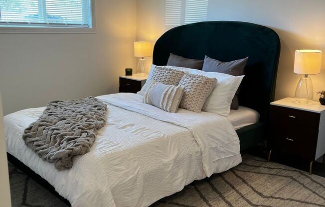 2 beds, 1 bath, 950 sqft, $1,175, Unit 3034-3