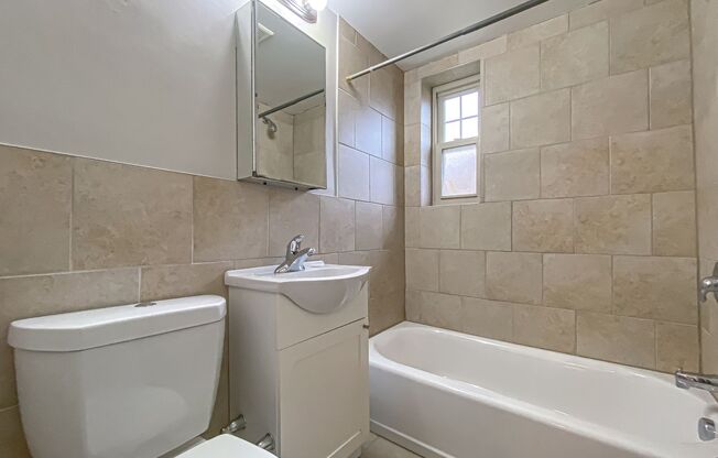 2 beds, 1 bath, 630 sqft, $945, Unit 104-05