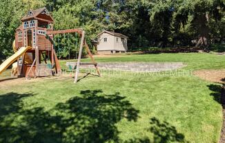 4625 SW PENDLETON ST