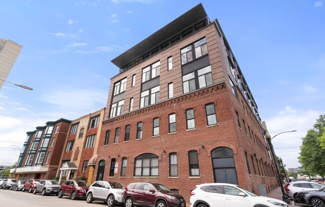 1 bed, 1 bath, 917 sqft, $3,000, Unit 200-1