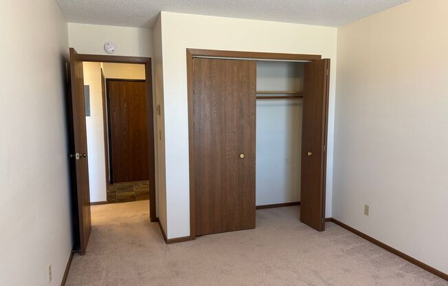 2 beds, 1 bath, 835 sqft, $695, Unit 306