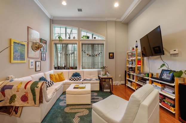 61 GRAND ST