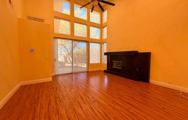 Gorgeous Spanish Trails 3BR House for lease!