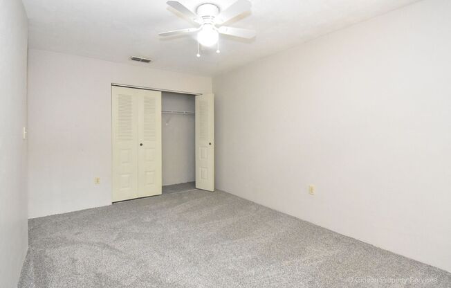 2 beds, 1 bath, $1,200, Unit Apt 6