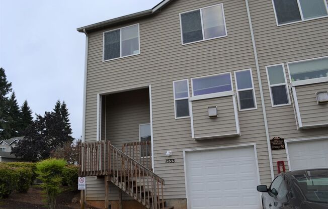 hutcal01 Madelyn Avenue Townhomes