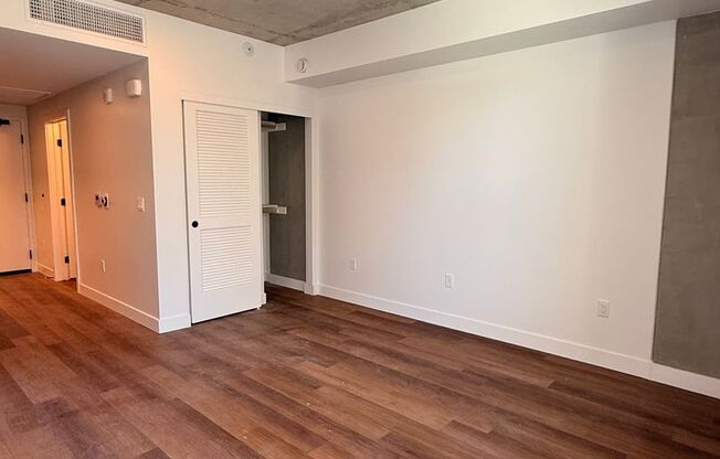 Studio, 1 bath, 362 sqft, $1,995, Unit 304