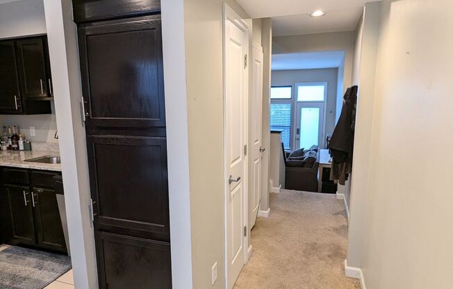 2 Bedroom 1.5 Bathroom Townhouse with Off Street Parking! (South Side Flats)