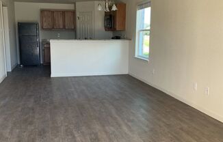 4 beds, 2 baths, 1,450 sqft, $1,600, Unit B