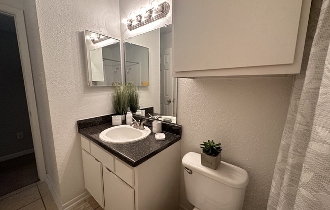 3 beds, 2 baths, 1,096 sqft, $1,399