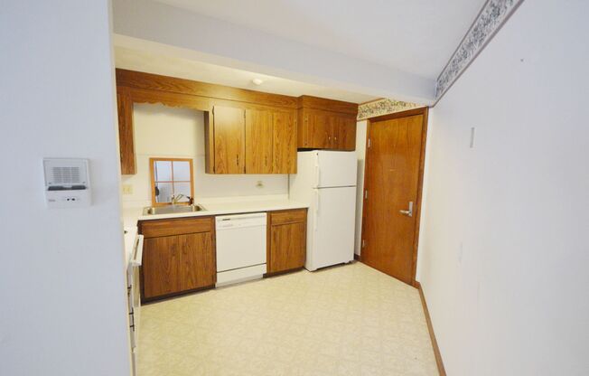 Convenient 1 BR Holden MA