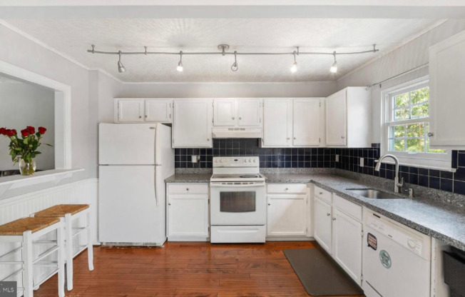 11 POWDERVIEW CT