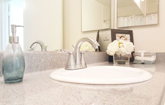 2 beds, 1.5 baths, 900 sqft, $3,115, Unit 8600-109