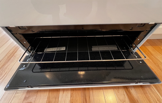 Studio, 1 bath, 400 sqft, $885, Unit 511