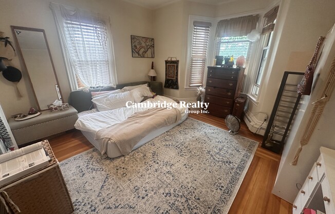 19 BERKELEY ST