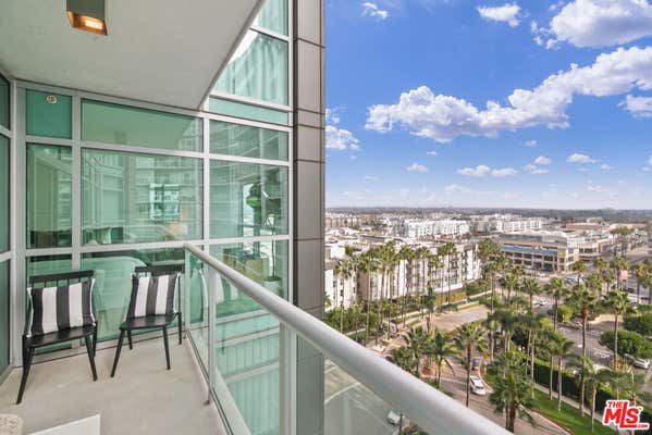 2 beds, 3 baths, 1,735 sqft, $7,500