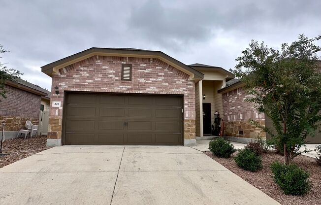 3 Bedroom, 2 Bathroom Duplex in New Braunfels!