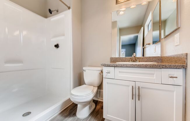 2 beds, 2 baths, 900 sqft, $2,795, Unit 204