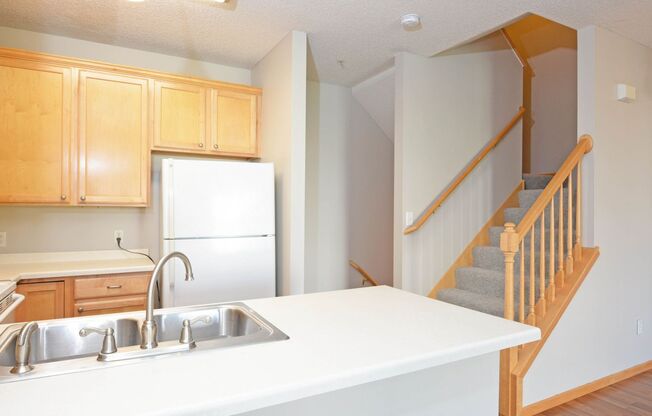 Act Fast! Stunning 3-Bedroom, 2-Bathroom Townhome in the Heart of Maple Grove!