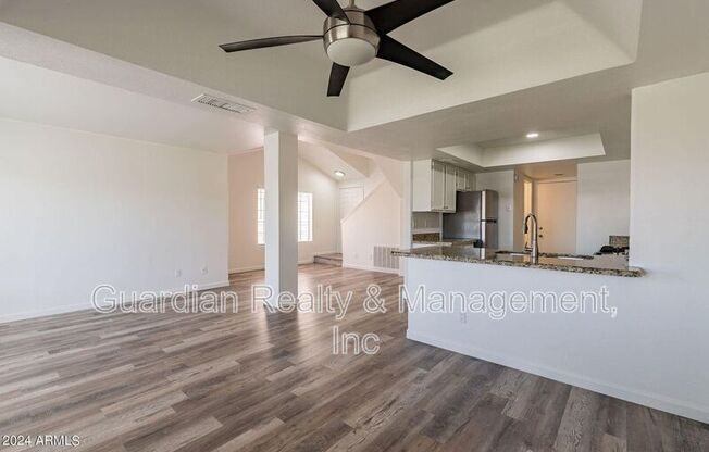 2327 W DESIREE