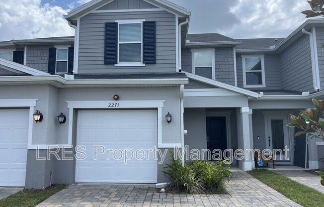 2271 HOLLYBERRY WAY