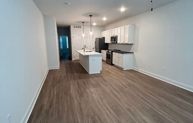 2 beds, 2 baths, 1,190 sqft, $2,000, Unit C302