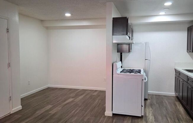 1 bed, 1 bath, 720 sqft, $1,795, Unit 406-02
