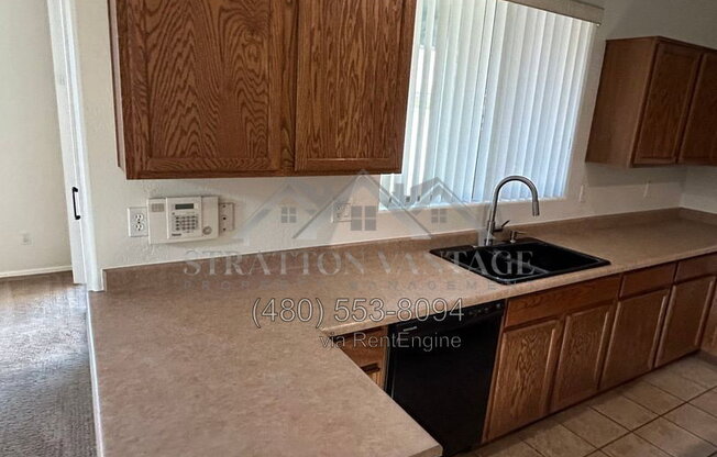 3 beds, 2.5 baths, 2,156 sqft, $2,200