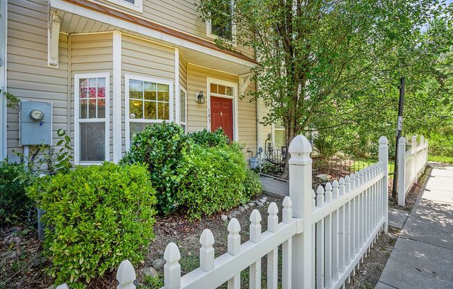 Available NOW!! 11701 Coppergate Dr. Unit 103, Raleigh NC 27614