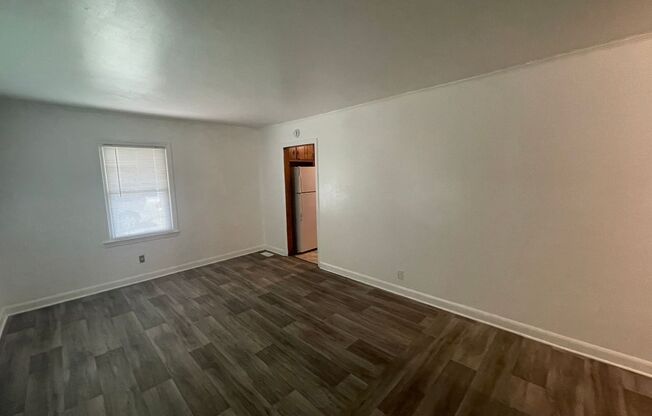 3 bedroom 1 bathroom house available
