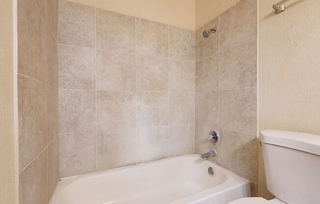 2 beds, 2 baths, $1,200, Unit # 214
