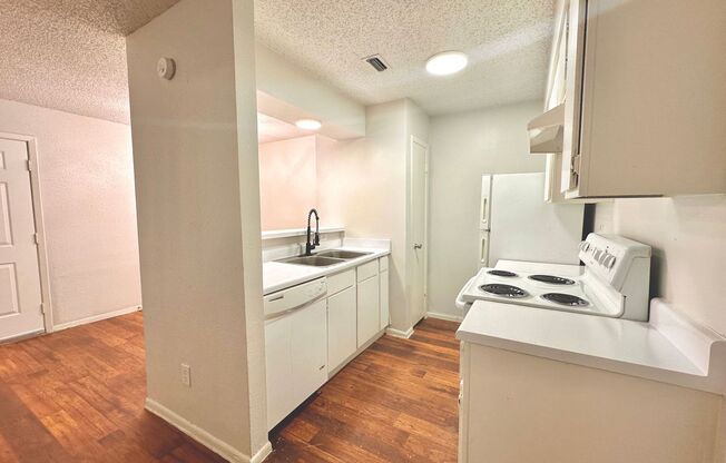 1 bed, 1 bath, 678 sqft, $1,000, Unit 310