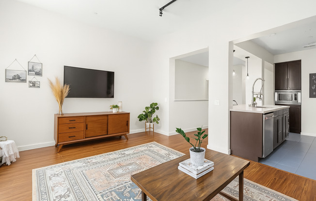 Modern Live/Work Loft In Sought After Depot Walk Community