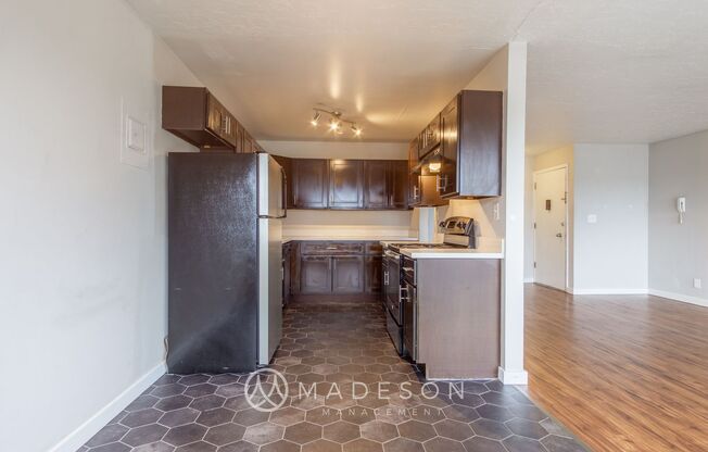 1 bed, 1 bath, 720 sqft, $1,895, Unit 305