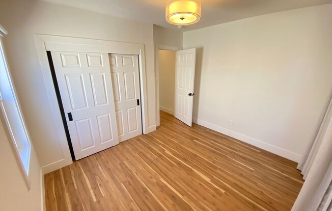 Advent - Large & Bright Two Bedroom Home Low Deposit!