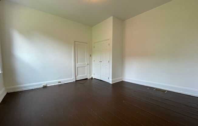 1 bed, 1 bath, 630 sqft, $1,559, Unit 333 Morewood Ave. #2