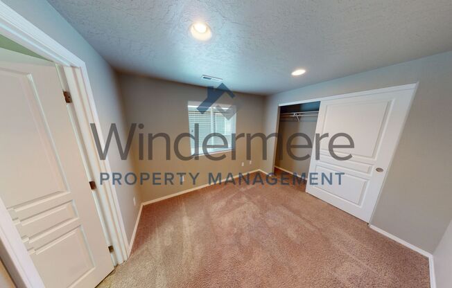 2 beds, 1 bath, 880 sqft, $1,495, Unit chin274-1