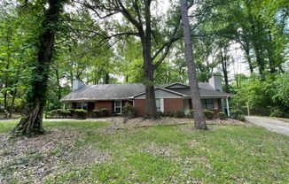 This Adorable 2 bedroom 2 bath duplex is located near Monroe Rd and Sardis Rd