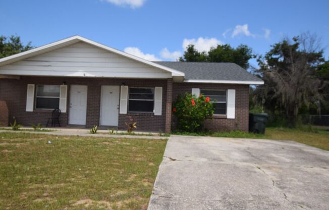 2 Bedroom 1 Bath Duplex For Rent at 933 Char Mil Avenue South Lake Alfred, FL 33850