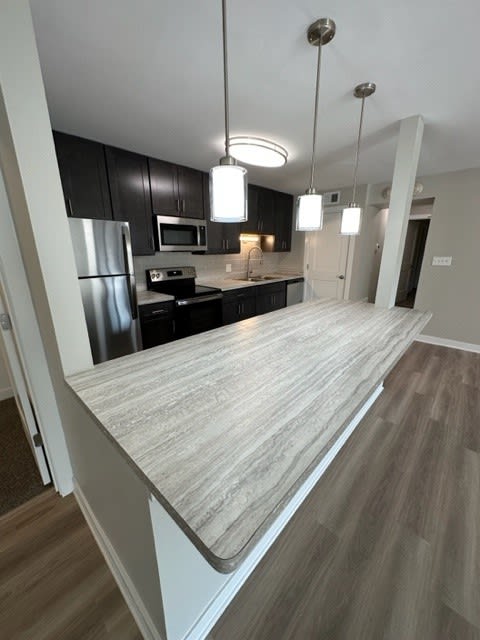 Pendant Lighting With Oversized Kitchen Island