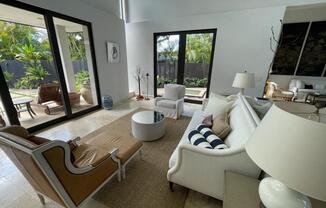 525 AHAKEA ST