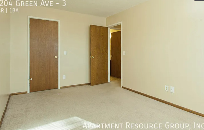 2 beds, 1 bath, 900 sqft, $1,125, Unit 11