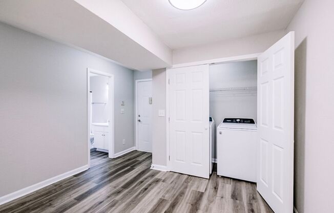 2 beds, 2 baths, 1,000 sqft, $1,450, Unit 2041